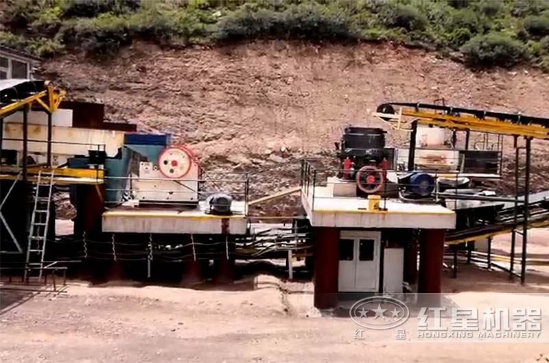 沖擊破搭配顎破、圓錐破現(xiàn)場
