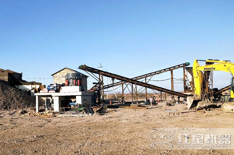 顎式破碎機(jī)、圓錐破碎機(jī)作業(yè)現(xiàn)場(chǎng)